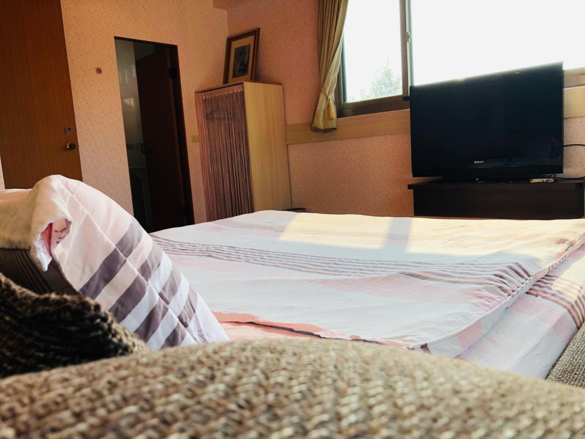 Chong Er Ya She Homestay Jiji Exteriér fotografie